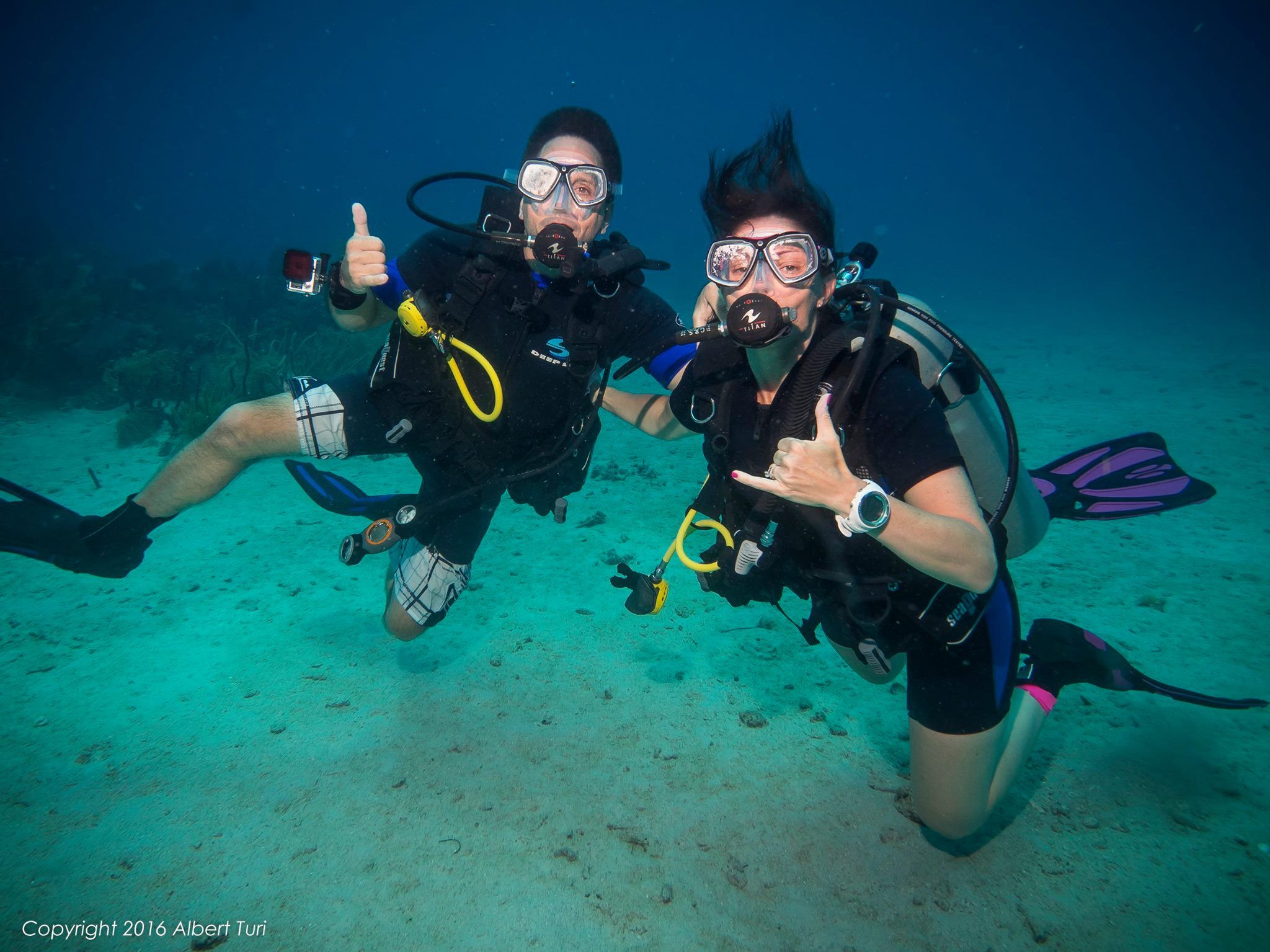 two divers bottom